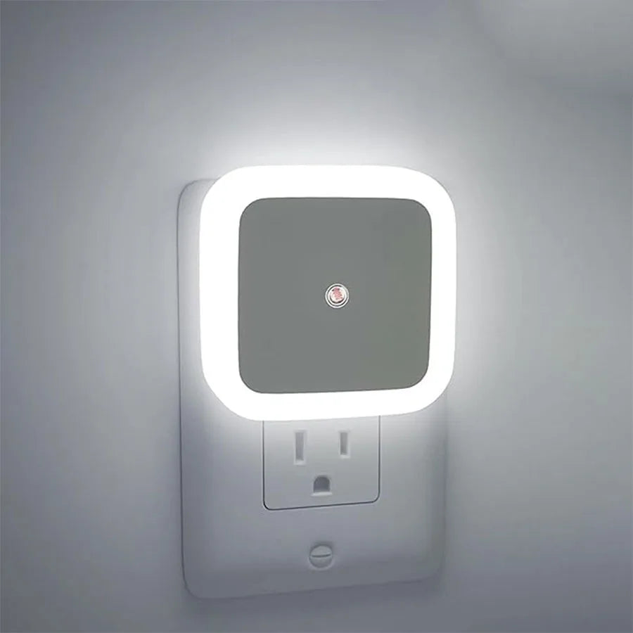 Plug in Led Night Light  with Auto Dusk to Dawn Sensor and white lights