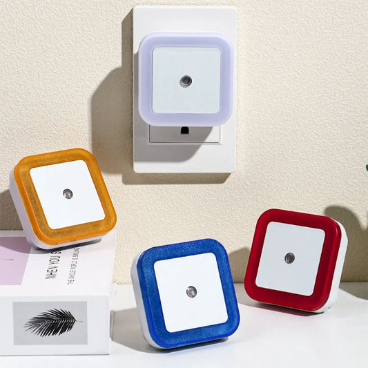 Plug in Led Night Light  with Auto Dusk to Dawn Sensor and white lights