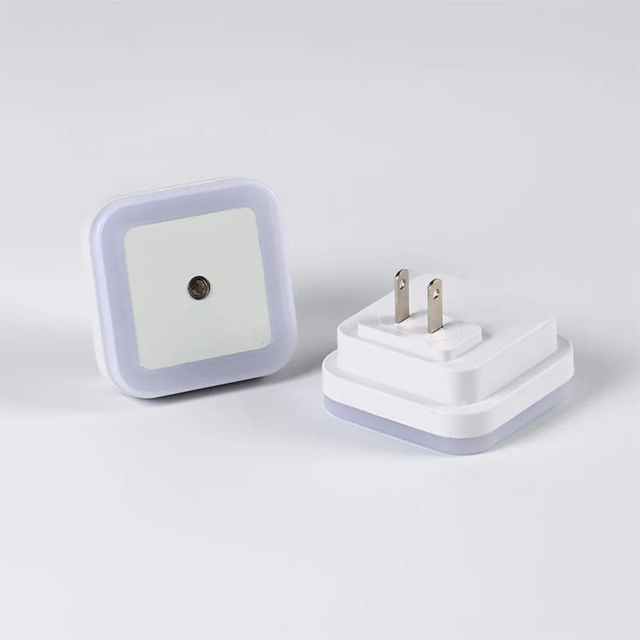 Plug in Led Night Light  with Auto Dusk to Dawn Sensor and white lights